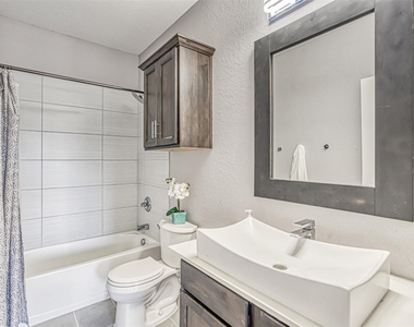 230 Sunrise Ridge Cv - Photo Thumbnail 21