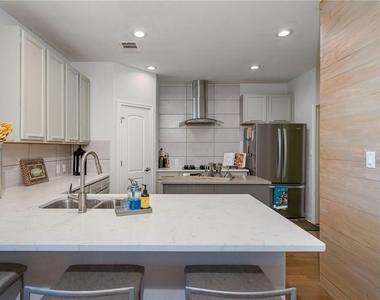 230 Sunrise Ridge Cv - Photo Thumbnail 5