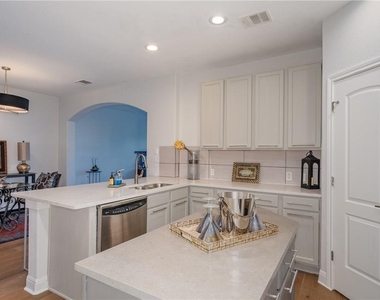 230 Sunrise Ridge Cv - Photo Thumbnail 6
