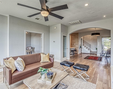 230 Sunrise Ridge Cv - Photo Thumbnail 8