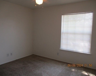 4810 West Wind Trl - Photo Thumbnail 13