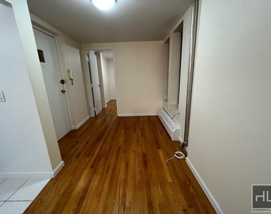 East 80 Street - Photo Thumbnail 0