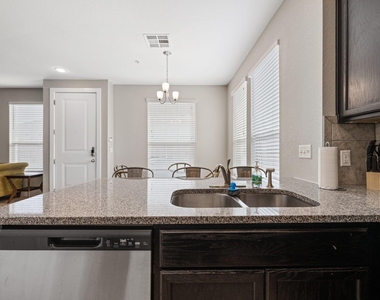 2215 Katy Lane - Photo Thumbnail 14