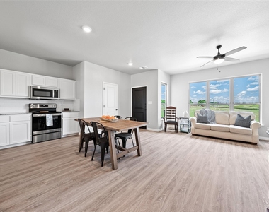 719 Meiomi Dr - Photo Thumbnail 7