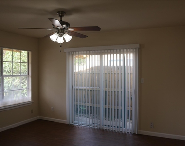 1705 Walnut St - Photo Thumbnail 5