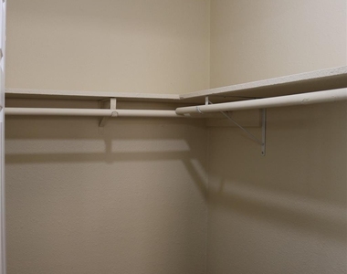 1705 Walnut St - Photo Thumbnail 12
