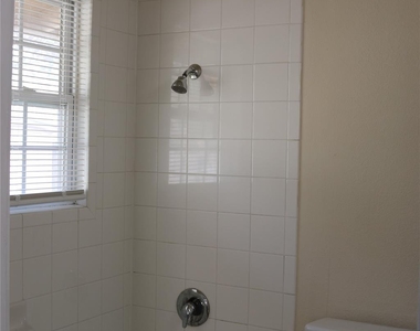 1705 Walnut St - Photo Thumbnail 9