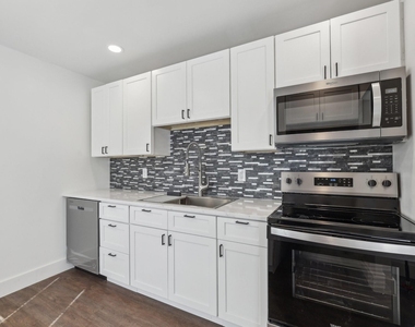 304 Harris St - Photo Thumbnail 14