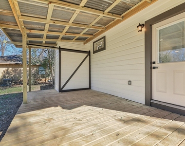 304 Harris St - Photo Thumbnail 24