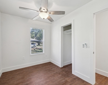 304 Harris St - Photo Thumbnail 21