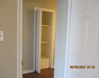 4904 West Wind Trl - Photo Thumbnail 8