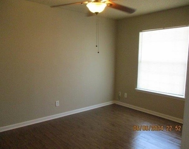 4904 West Wind Trl - Photo Thumbnail 10
