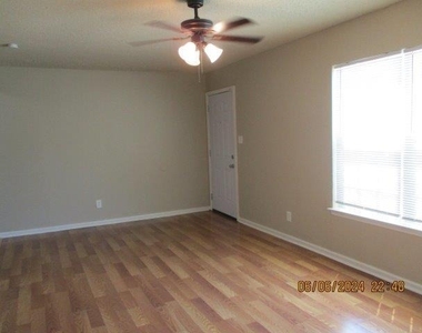 4904 West Wind Trl - Photo Thumbnail 1