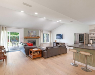 3307 Greenlawn Pkwy - Photo Thumbnail 2