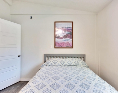2103 Chaparral Park Rd - Photo Thumbnail 16