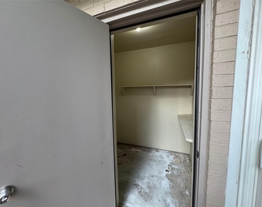 4904 West Wind Trl - Photo Thumbnail 22