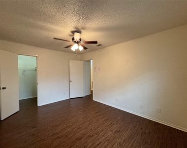 4904 West Wind Trl - Photo Thumbnail 16