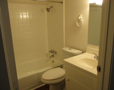 4904 West Wind Trl - Photo Thumbnail 8