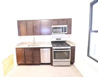 37-33 College Point Blvd - Photo Thumbnail 7