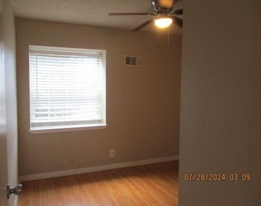 4902 West Wind Trl - Photo Thumbnail 15