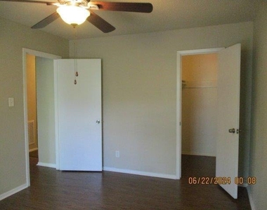 4904 West Wind Trl - Photo Thumbnail 12