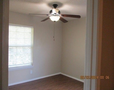 4904 West Wind Trl - Photo Thumbnail 13