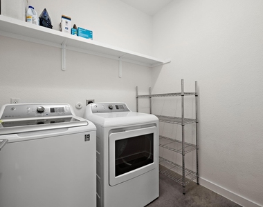 6404 Porter St - Photo Thumbnail 5
