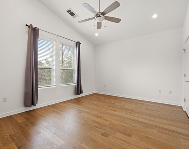 6404 Porter St - Photo Thumbnail 7
