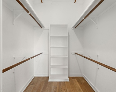 6404 Porter St - Photo Thumbnail 8