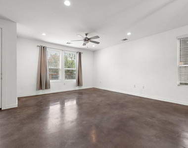 6404 Porter St - Photo Thumbnail 2