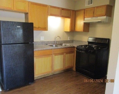 4904 West Wind Trl - Photo Thumbnail 2