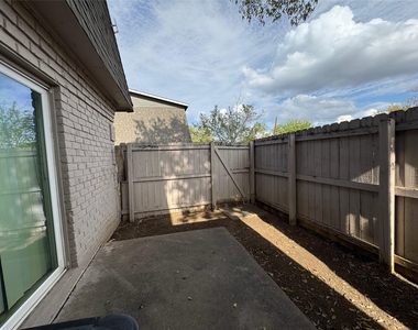4904 West Wind Trl - Photo Thumbnail 15
