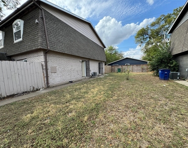 4904 West Wind Trl - Photo Thumbnail 17
