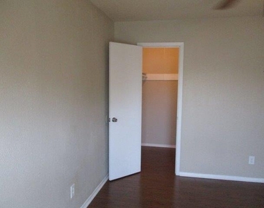 4904 West Wind Trl - Photo Thumbnail 10