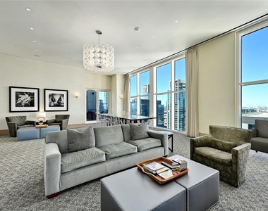 98 San Jacinto Blvd - Photo Thumbnail 15