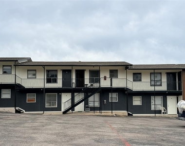 420 N Gilmer St - Photo Thumbnail 2