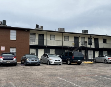 420 N Gilmer St - Photo Thumbnail 3
