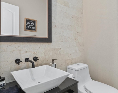 542 Centerbrook Pl - Photo Thumbnail 20
