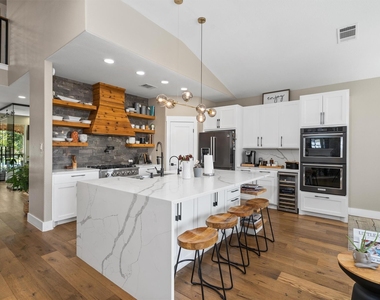 542 Centerbrook Pl - Photo Thumbnail 8