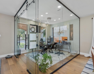 542 Centerbrook Pl - Photo Thumbnail 4