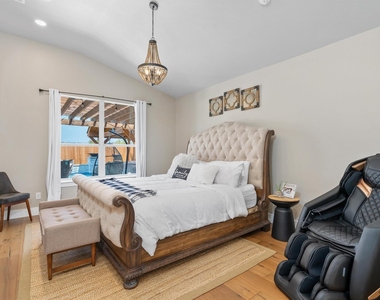 542 Centerbrook Pl - Photo Thumbnail 15