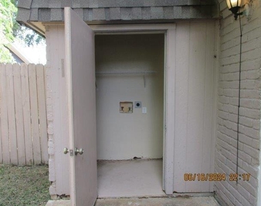 4902 West Wind Trl - Photo Thumbnail 9