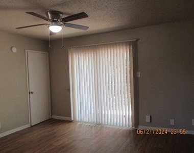 4902 West Wind Trl - Photo Thumbnail 3