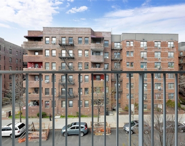 89th Avenue - Photo Thumbnail 17