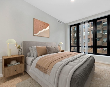 89th Avenue - Photo Thumbnail 6