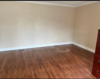 4807 Main Street S - Photo Thumbnail 1