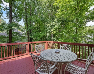 303 Cary Pines Drive - Photo Thumbnail 23