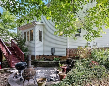 303 Cary Pines Drive - Photo Thumbnail 21