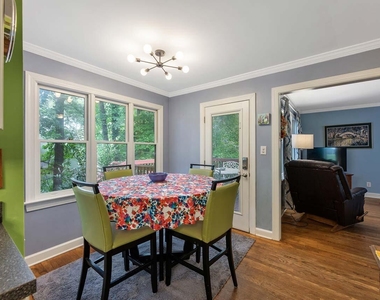 303 Cary Pines Drive - Photo Thumbnail 6