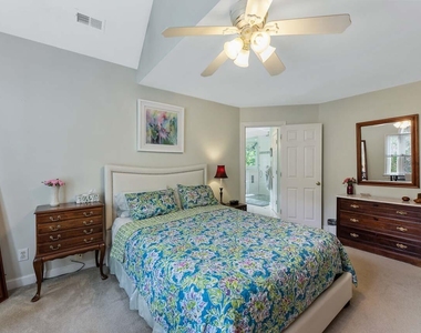 303 Cary Pines Drive - Photo Thumbnail 10